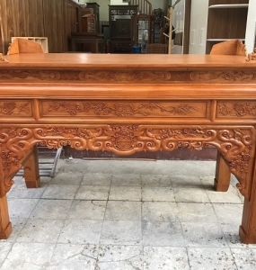 Bàn thờ 1  