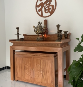 Bàn thờ 2